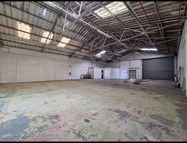 319M² WAREHOUSE TO LET IN BELLVILLE SOUTH